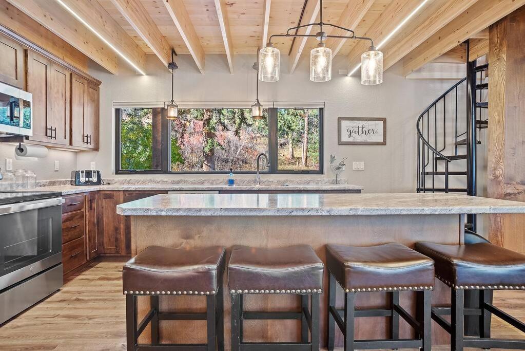 The Haven-Rustic Secluded Cabin Custer Exterior photo